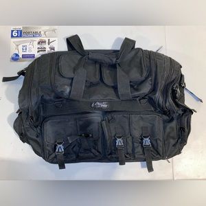 (USED) Mens Large 30" Inch Black Duffel Cargo Bag